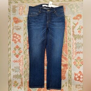 NWT. Loft Modern Kick Crop jeans. Size 26. Inseam 25”.